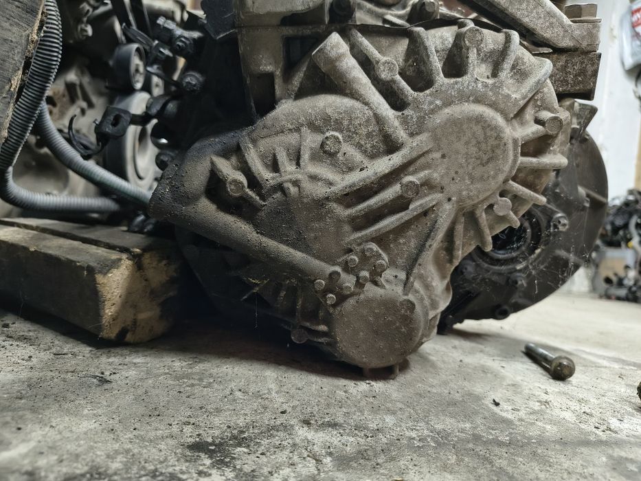 Скоростна кутия за  Opel Astra J 1,7cdti