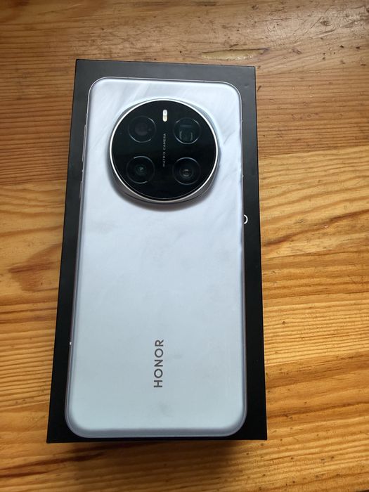 Продавам Honor Magic 7 Pro, 512 GB, Dual Sim