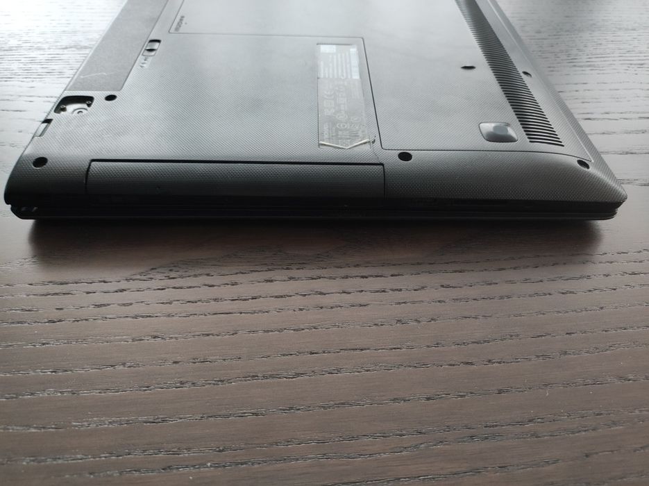 За части!! Лаптоп lenovo B70-80