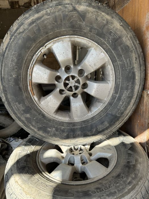 Диски с шинами на Прадо