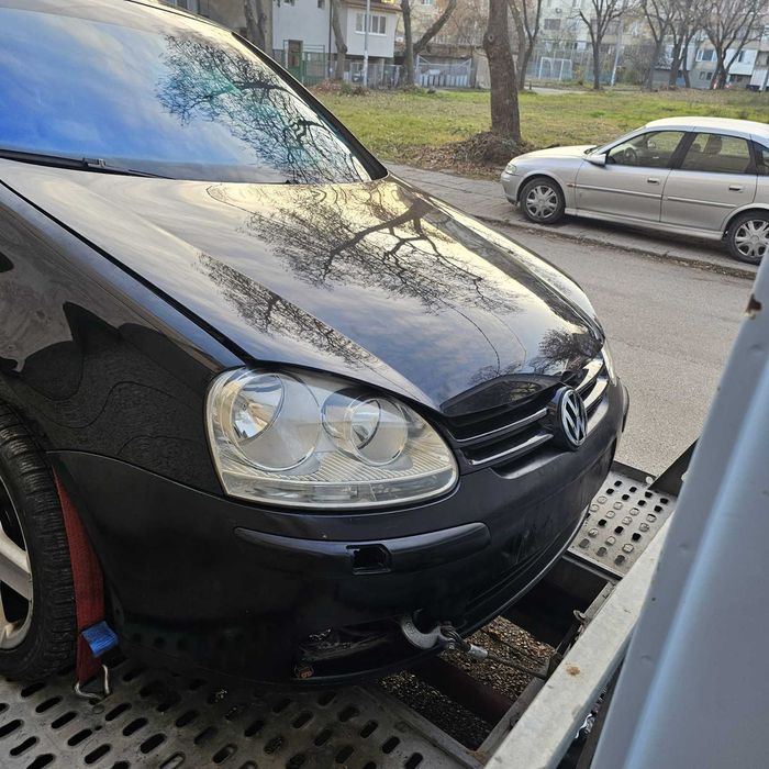 Продавам Голф 5 2.0 140кс на ЧАСТИ както и още около 15 Голфа на ЧАСТИ