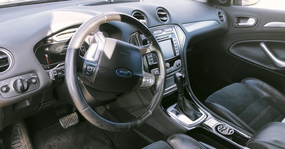 Продавам Форд Мондео