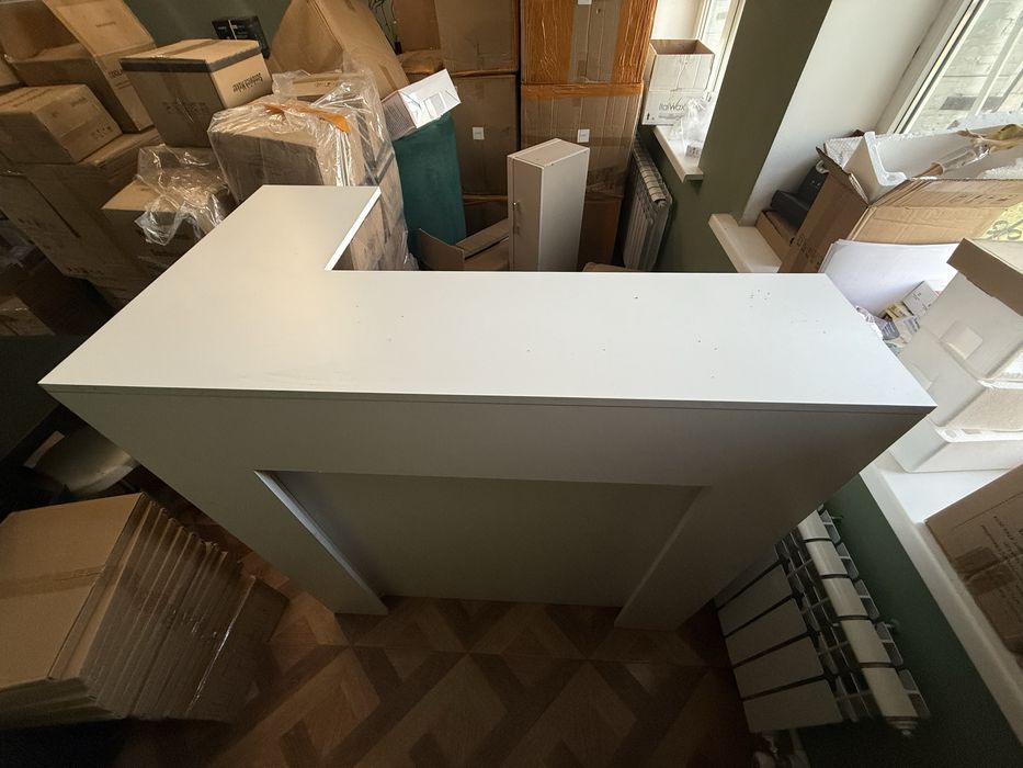 Ресепшн с тумбой