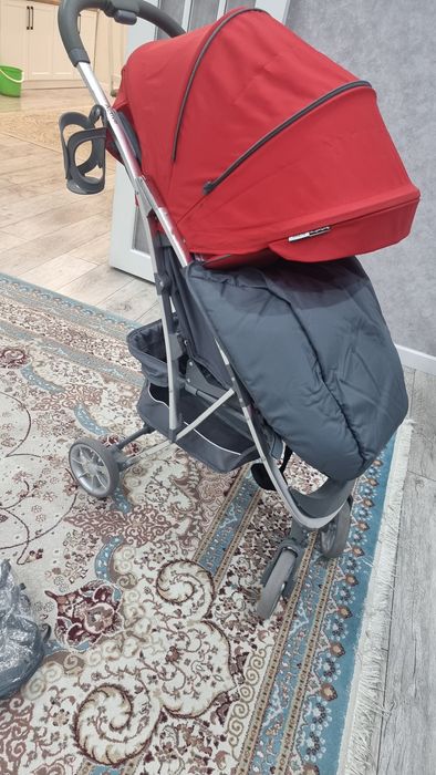 Продам прогулочную коляску