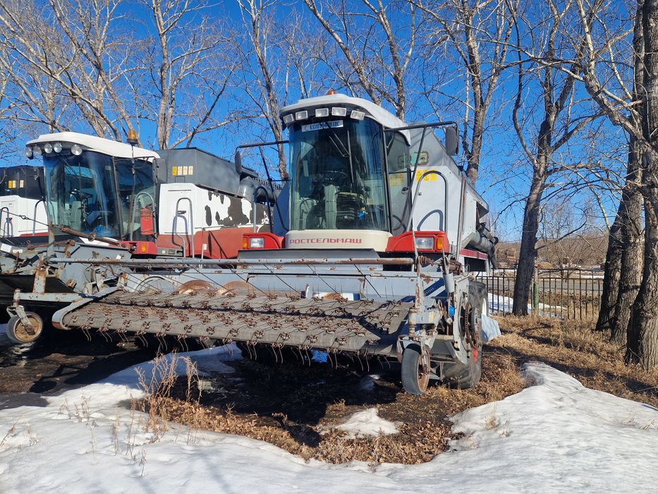 Продам два комбайна вектор 410