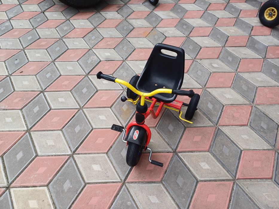 Tricicleta copii în stare impecabila cu roti cu cameră de aer