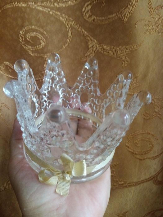 Вазочка,, корона,,