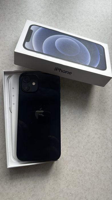 iPhone 12 в хорошем состоянии