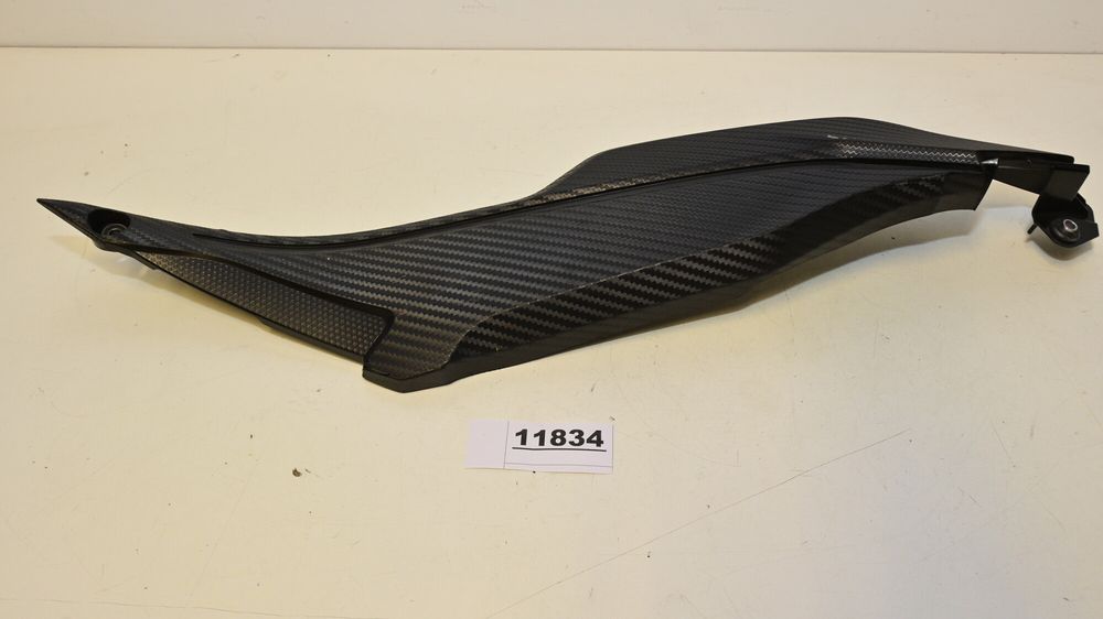 Carena Dreapta Rezervor Benzina Yamaha MT09 / Tracer 2014 - 2024