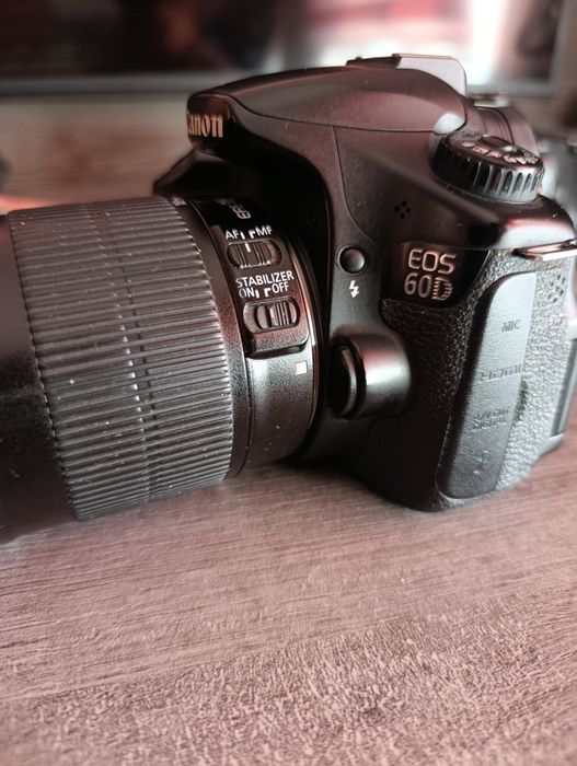 Canon 60 d  kamplektida batareyka zaryadnik