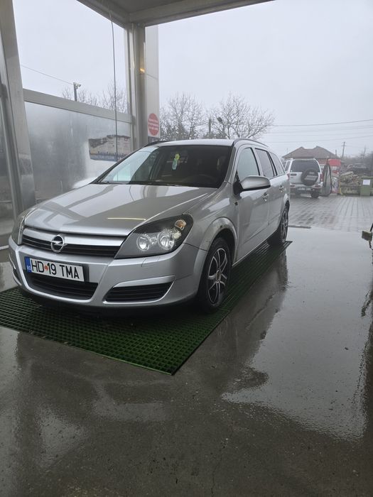 Vând Opel Astra H