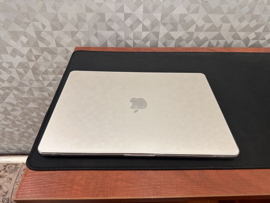 MacBook Air 15 16/256