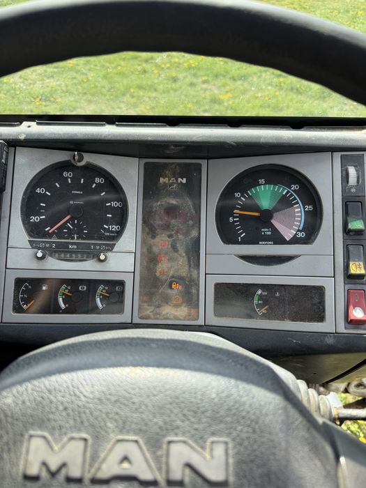 Vand man 18 tone 220 cp volan dreapta