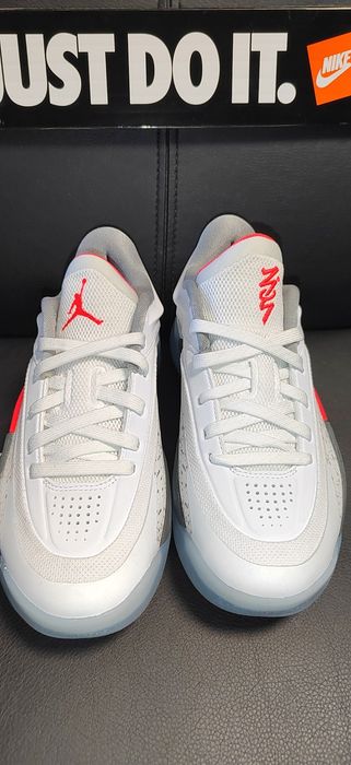 Nike Jordan Zion 4,номер 38