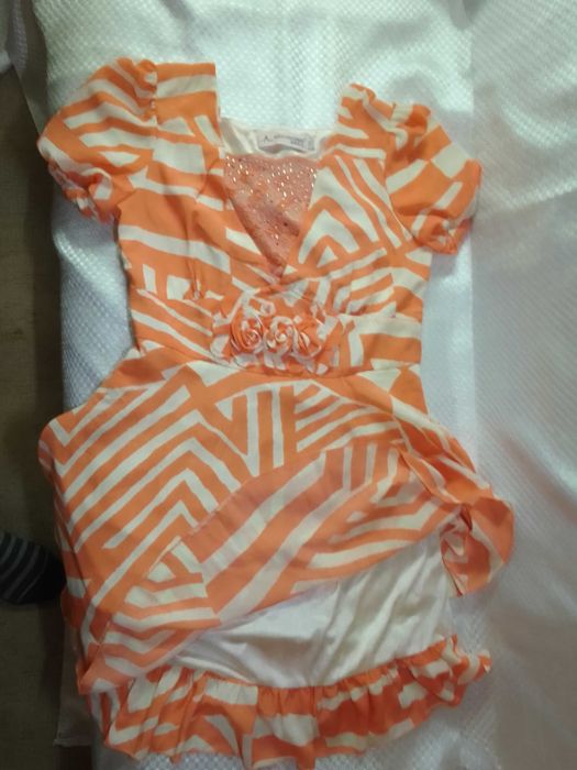 Платья шелковые , нарядные