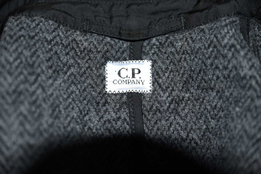 CP Company 100% оригинал, размер 52 като Stone Island