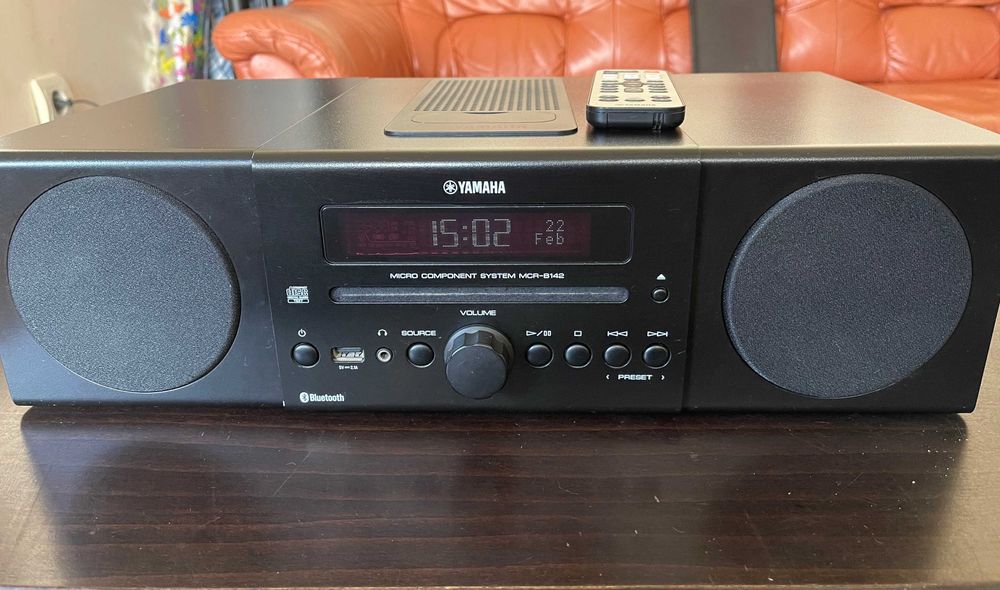 YAMAHA MCR-B142 micro система CD колони дистанционно MP3 USB Bluetooth