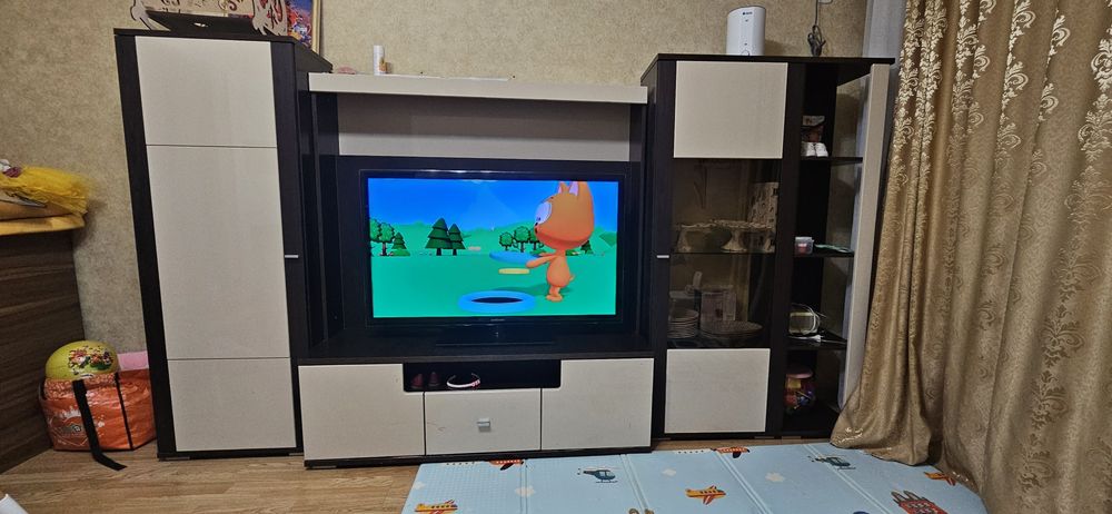 Продам шкаф,Тв зона