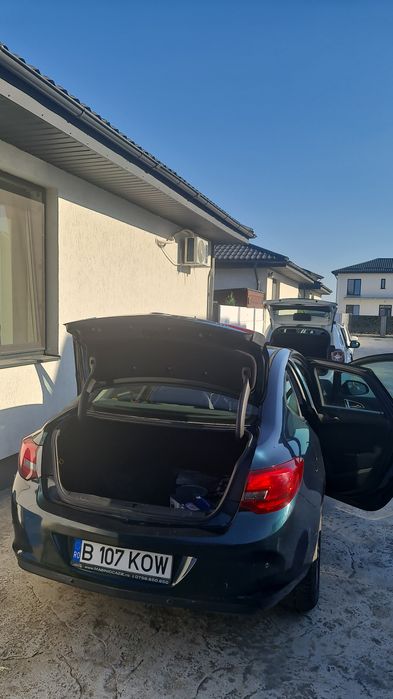 Opel Astra J Limousine 1.7 cdti