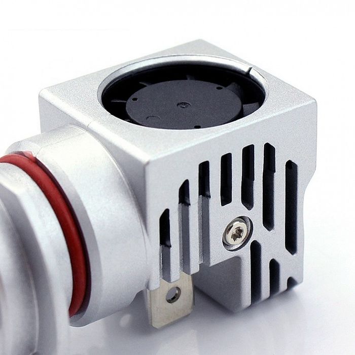 2 БРОЯ LED Диодни крушки H1 200W 9-32V +200%