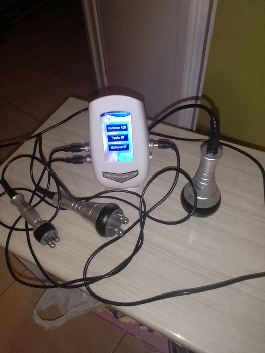 Vând aparat cosmetic 3in 1, celulită, remodelare