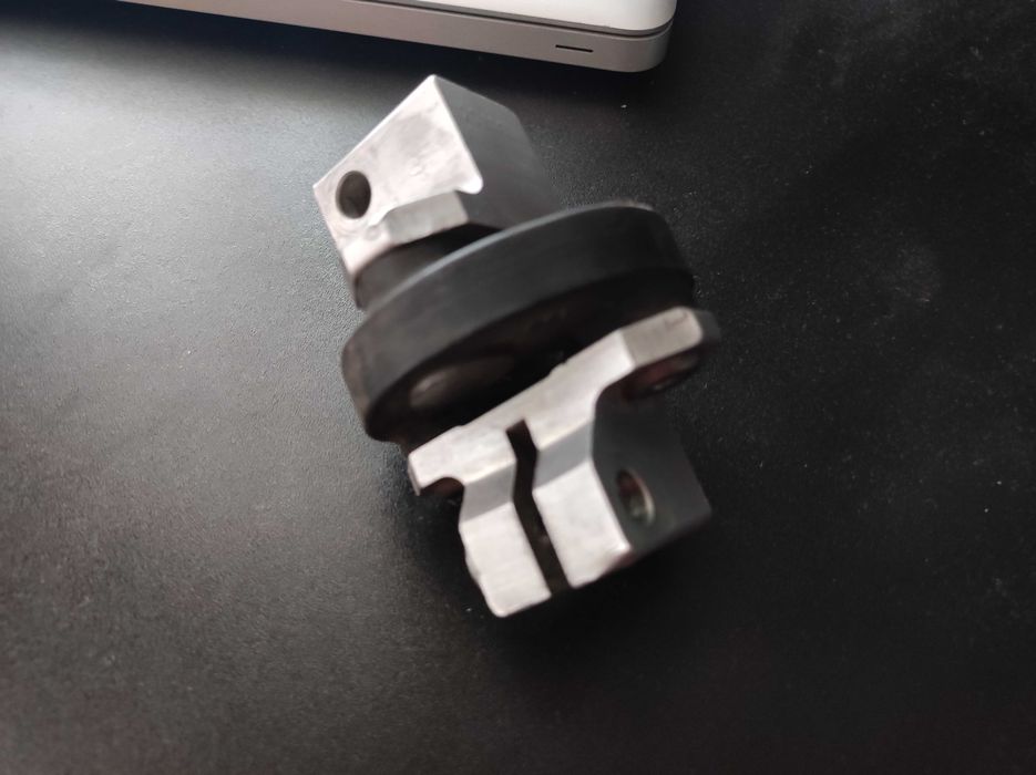 Гумено каре кормилен вал BMW E46 320D