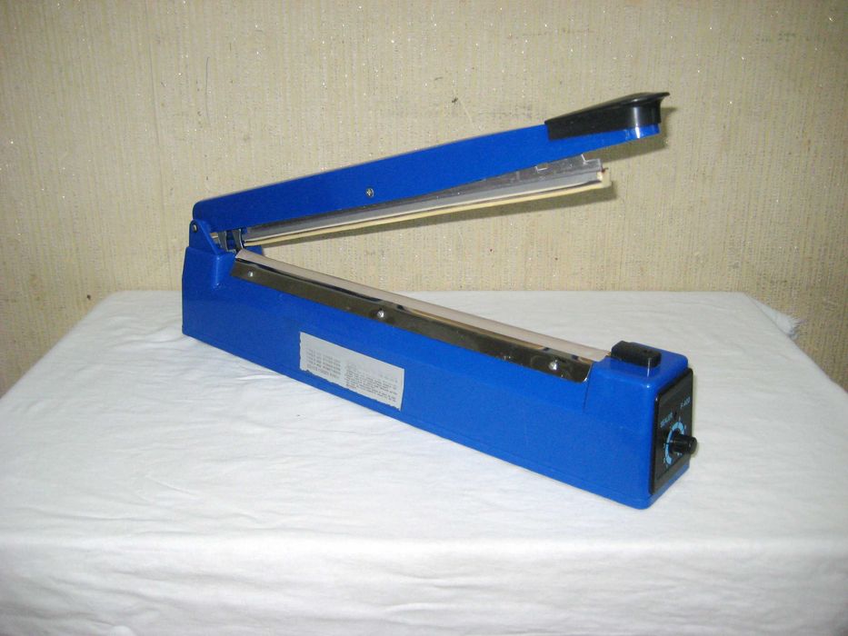 Упаковочный аппарат 40см для пакетов идеальном почти новым состоянии!