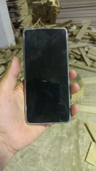 Oʻzidan pastro telefon boʻlsa almashamiz