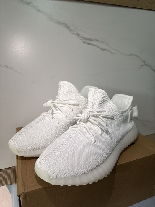 Yeezy 350v2 Bone