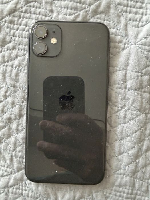 Продам Iphone 11