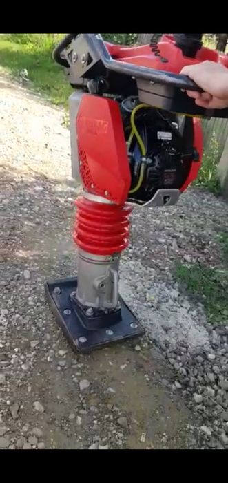 Inchiriez scule mai compactor rotopercutor demolator , pistol fier