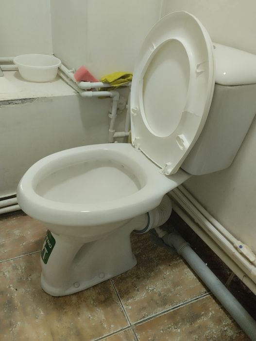 Продается унитаз