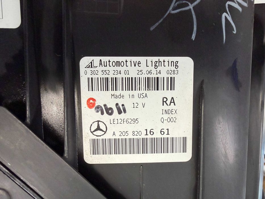 Фар фарове десен LED Mercedes C W205 far farove Мерцедес Ц В205 205 USA