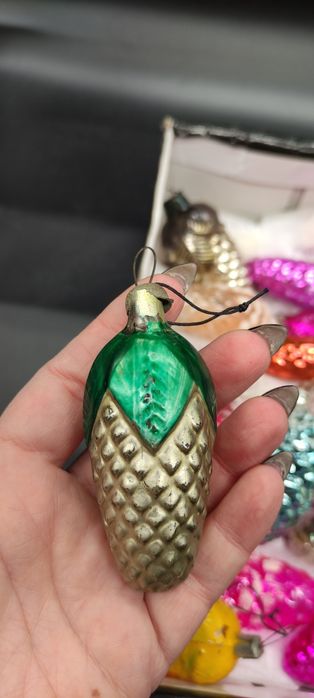 Игрушки шишки стекло