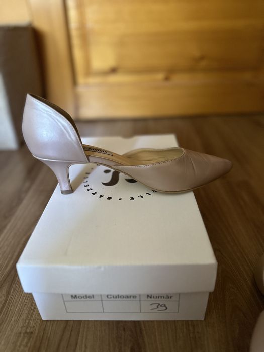 Pantofi Gazzelle Nude sidefat