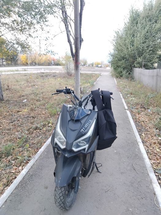 Скутер м10 125 кубов