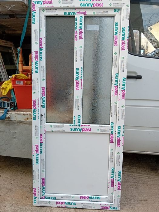 Ușa și geamuri la tine