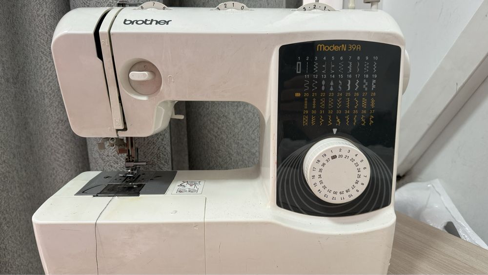 Швейная машина продаю срочно