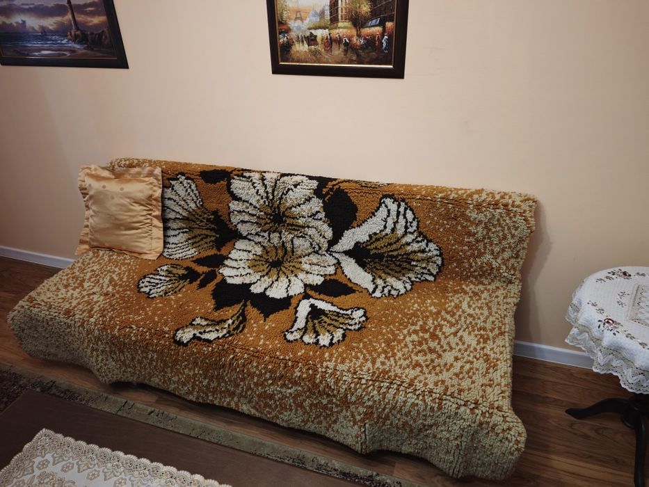 Продавам китеник 210см:200см