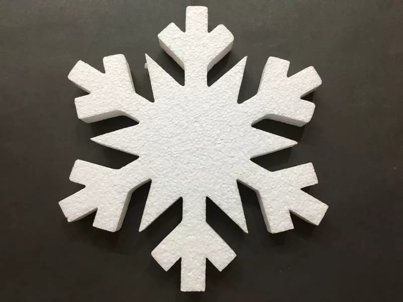 Новогодний декор, снежинки из пенопласта
