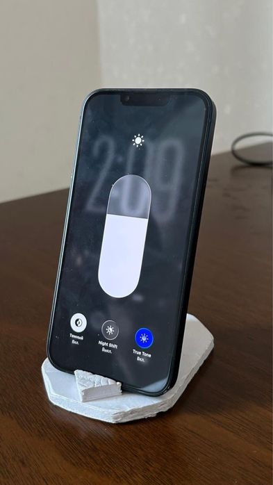 Продам iPhone 13