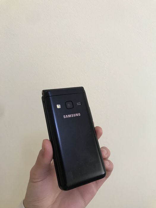 Samsung Galaxy Folder 2