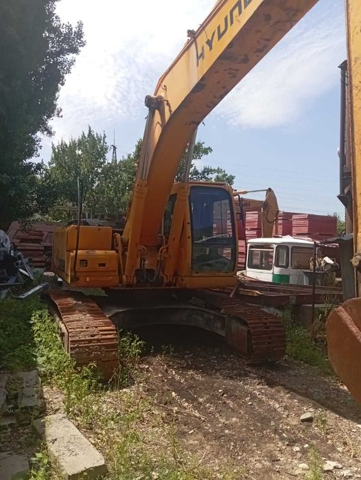 Продается Экскаватор