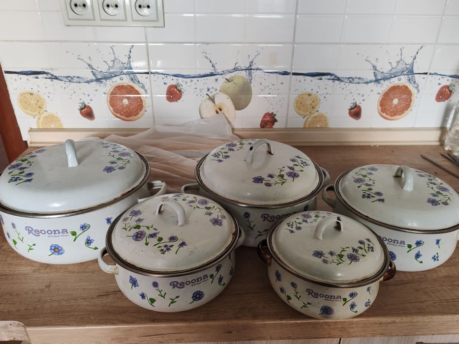 Набор из 5 кастрюль, эмаль, б/у