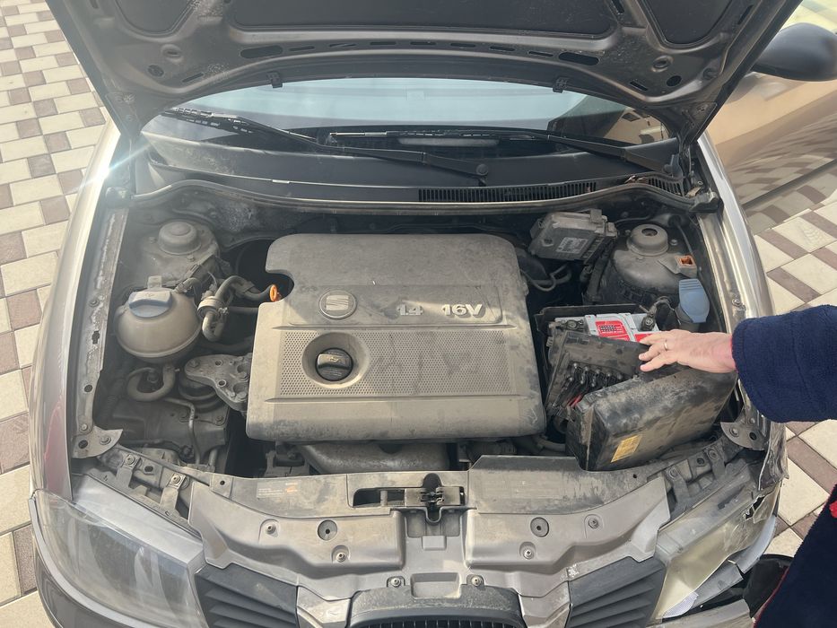 Seat ibiza 1.4 avariat .