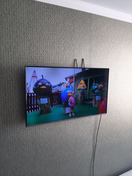 Продам телевизор Samsung UE-48J5500