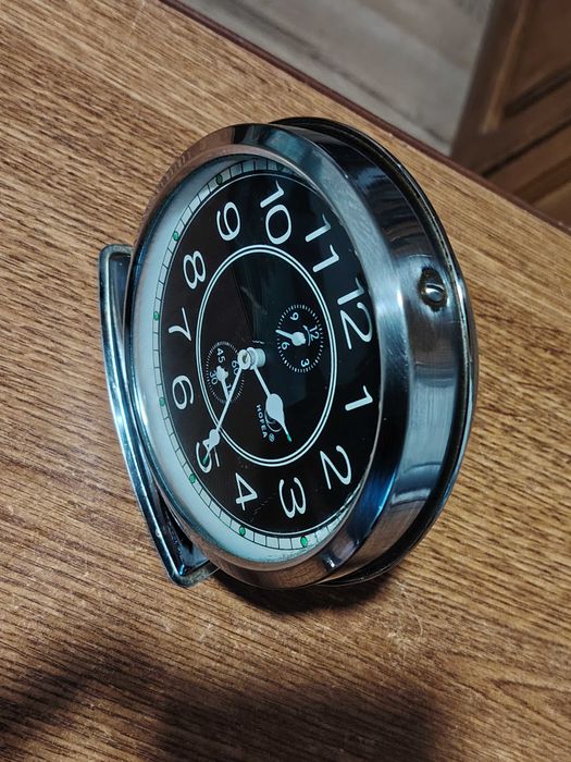 Ceas mecanic de masa desteptator