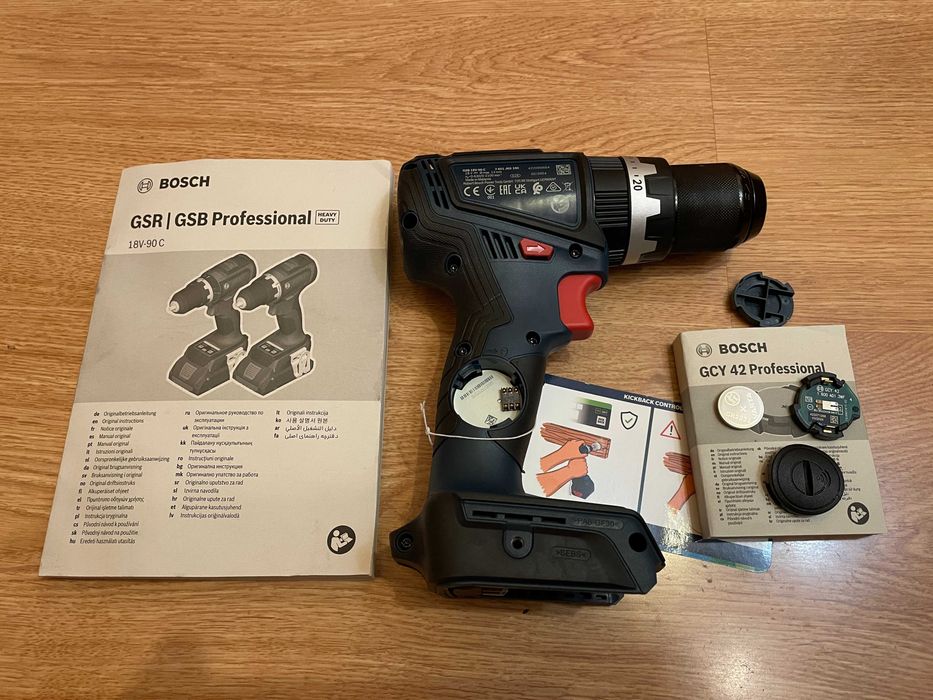 Акумулаторен ударен винтоверт Bosch GSB 18V-90 C с Bluetooth GCY 42