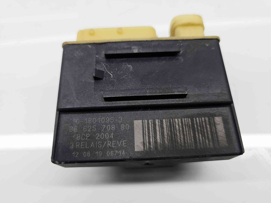 Releu  PEUGEOT 3008 [Fabr 2009-2016] 9662570880