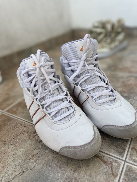 Кецове на adidas